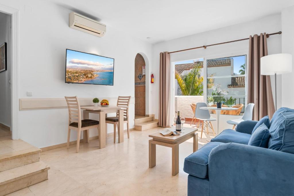 Benavista 1-Bed Apartment with Pool & Terrace