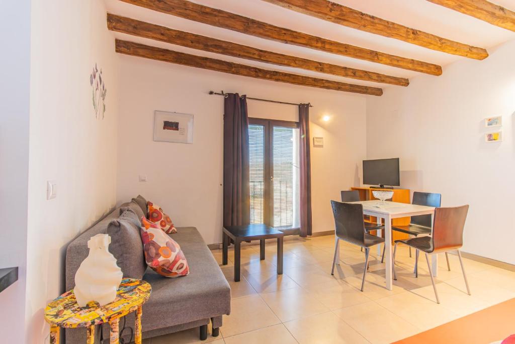 Apartamentos La Fonda - 