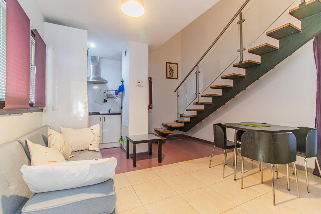Apartamentos La Fonda - 