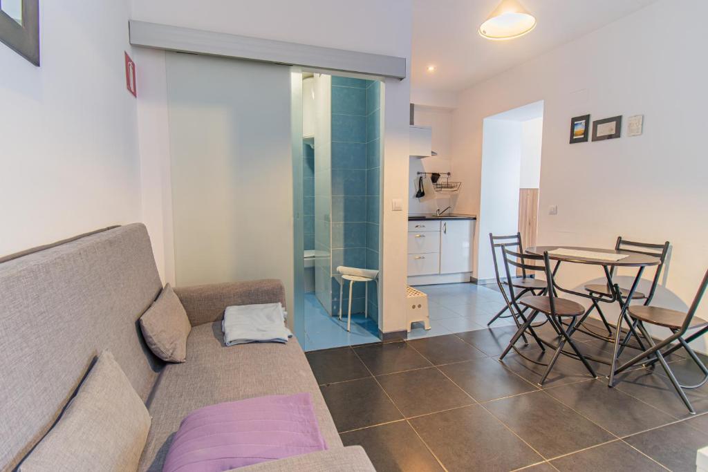 Apartamentos La Fonda - 