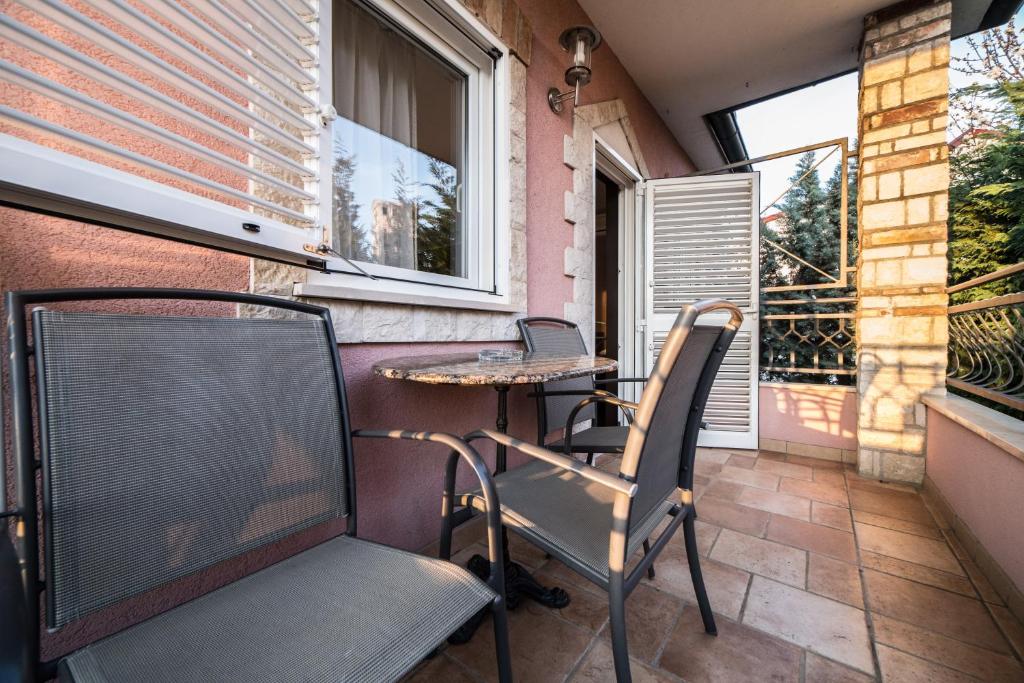 Balkon lub taras w obiekcie Villa Lugano