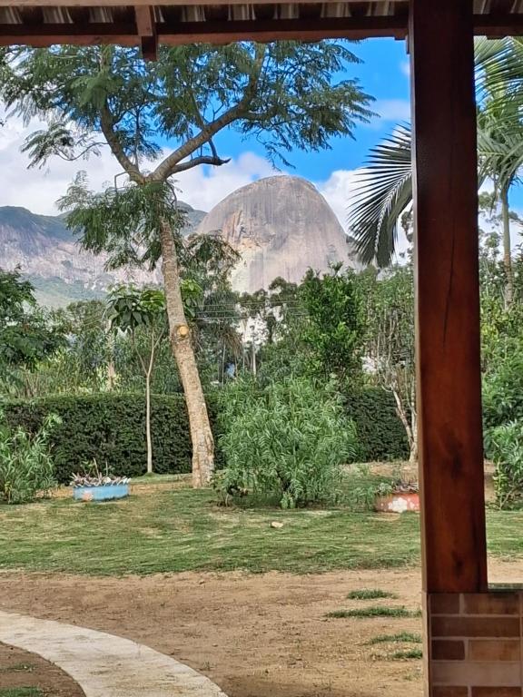 a view of sugarloaf mountain in the distance at Cottage Saint Antoine in Pedra Azul