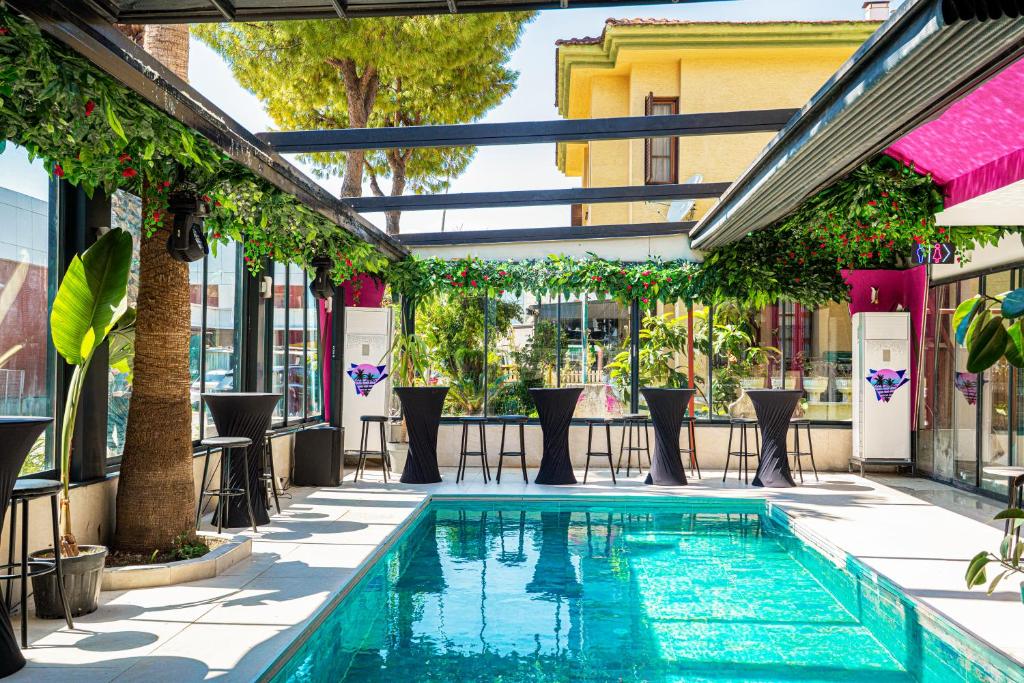 Ola Hotel