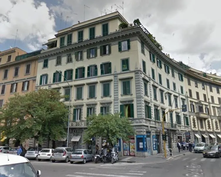 King Plaza, Roma, Italia