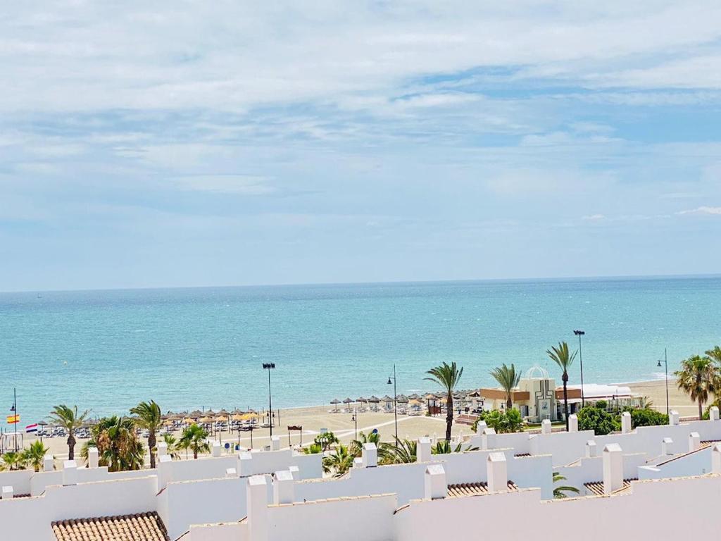 Soleado apartamento reformado 2 hab. en Playamar