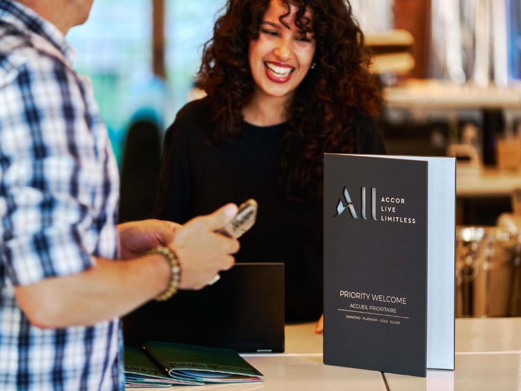 Επισκέπτες που μένουν στο TRIBE Paris Clichy