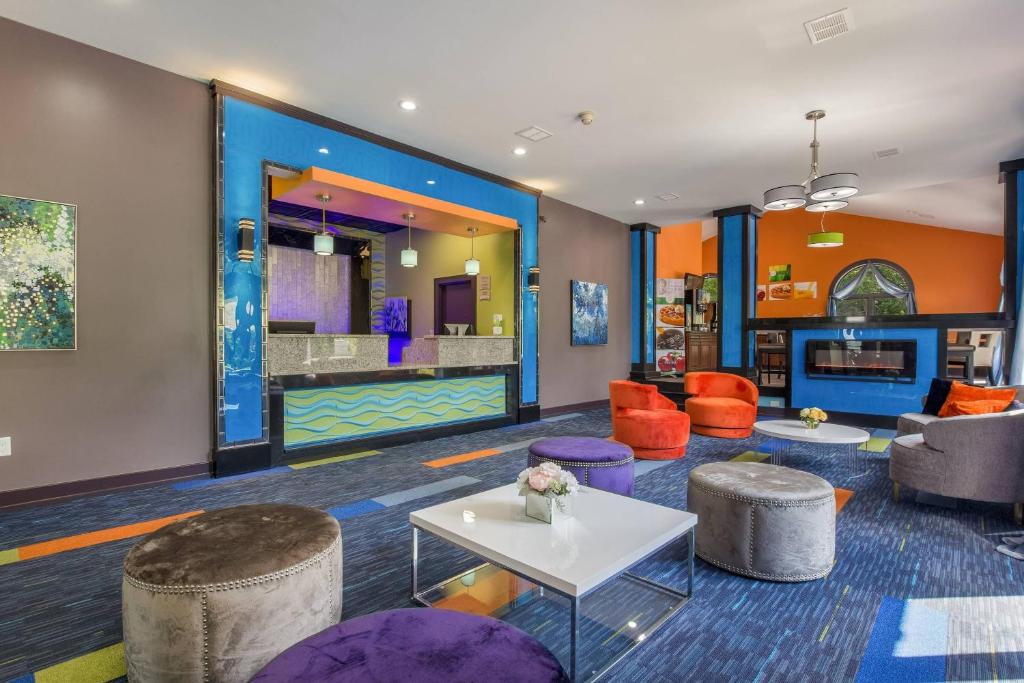 Quality Inn London North - Housity