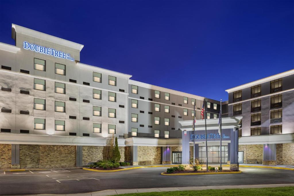 a rendering of the front of a hotel at DoubleTree by Hilton Salisbury in Salisbury