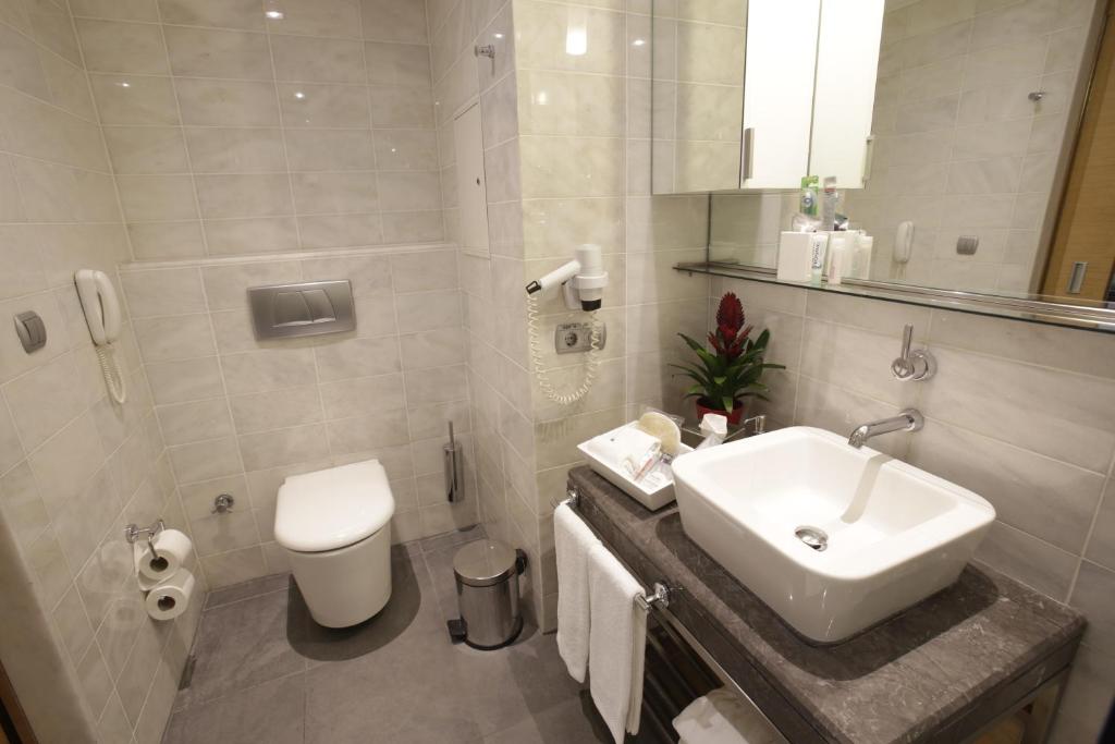 Koupelna v ubytování Housez Suites & Apartments Special Class