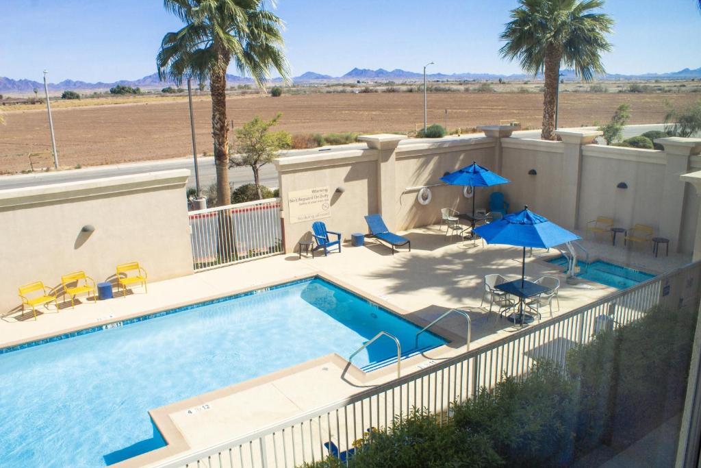 Hampton Inn & Suites Blythe, CA photo