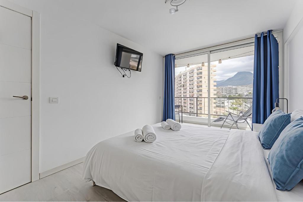 Montana Roja Apartment en Arona · Steps from Playa de Los Tarajales — foto 2