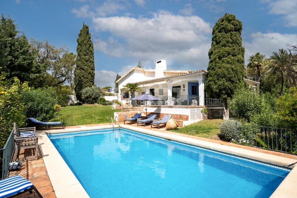 Koti Rentals - Villa Los Geranios