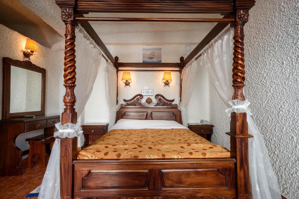 Hotel Porto Perissa - 9