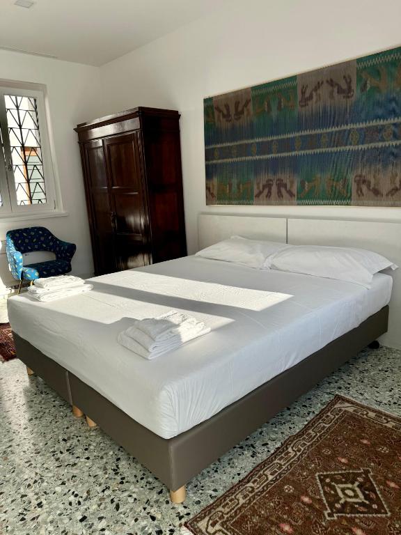 Ai Priori - Monolocale Con Divano Letto