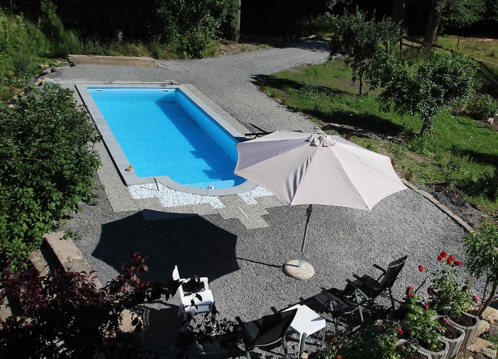 Altmarkblick - Apartment With Pool View