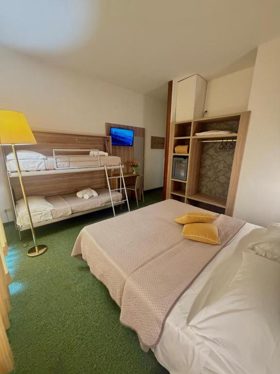 Hotel Palombella & Restaurant - Habitación Cuádruple