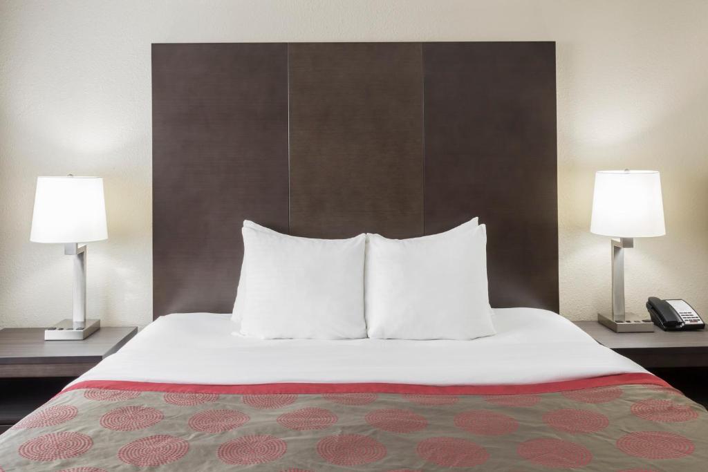Ramada by Wyndham Monterey photo
