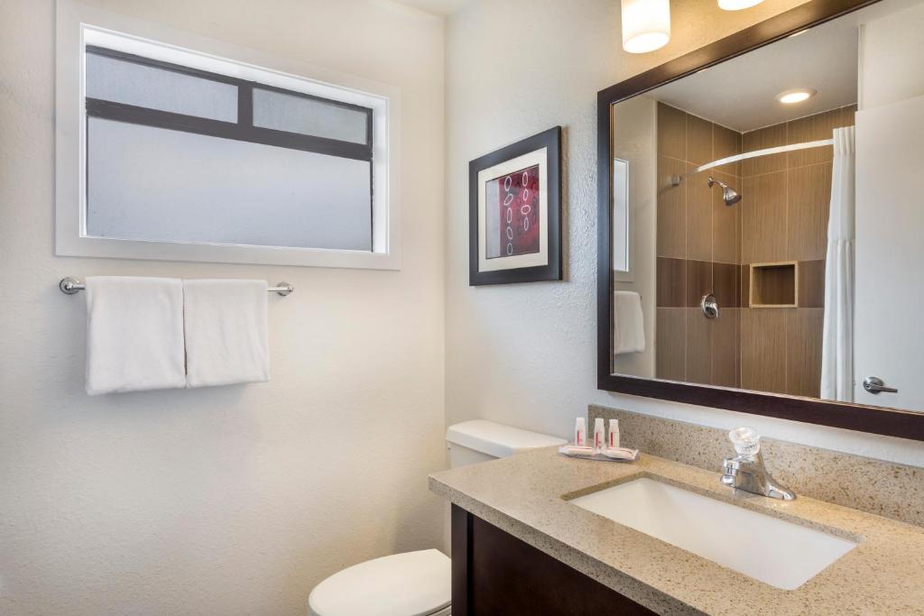 Ramada by Wyndham Monterey photo