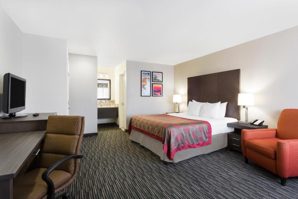 Ramada by Wyndham Monterey photo