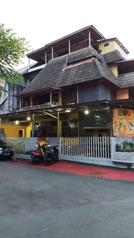 Mayestik Guest House Syariah - Housity