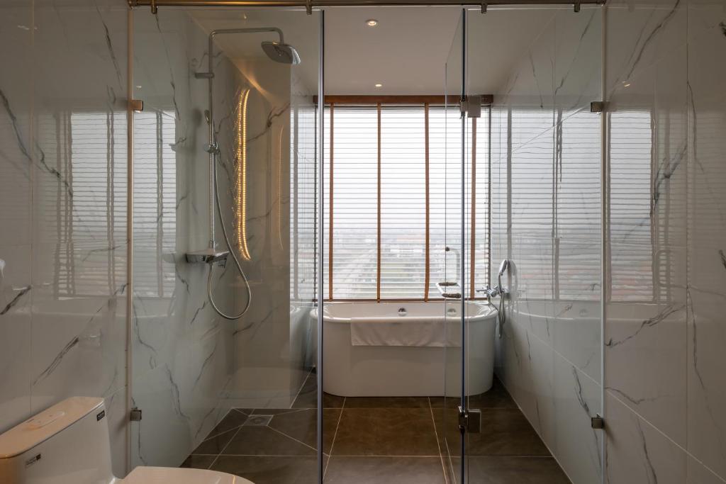 Phòng Luxury 2 Giường Đơn + Xe Đưa Đón Miễn Phí Đến Trung Tâm Thành Phố
