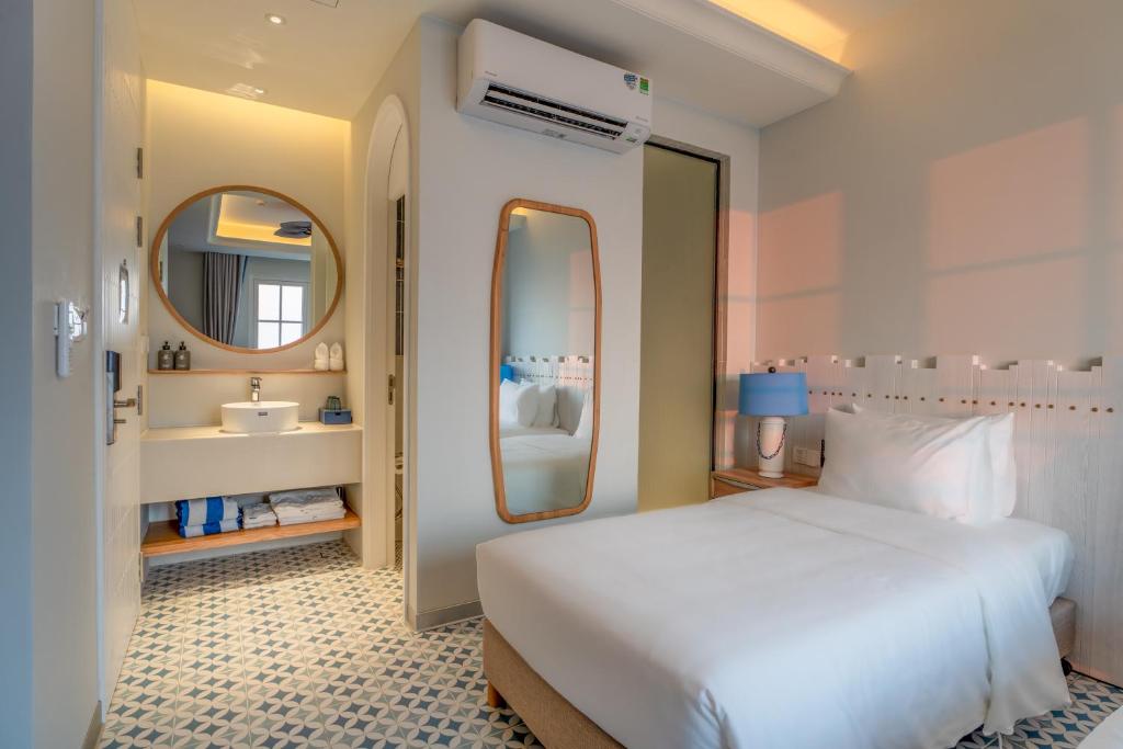 Five-Bedroom Premium Apartment
