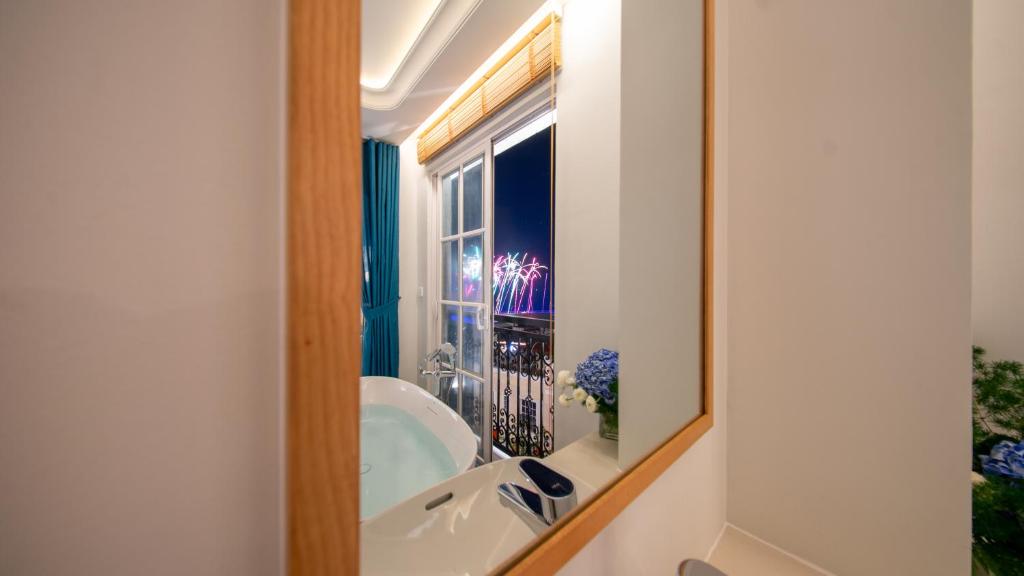 Suite Có Giường Cỡ King Nhìn Ra Biển