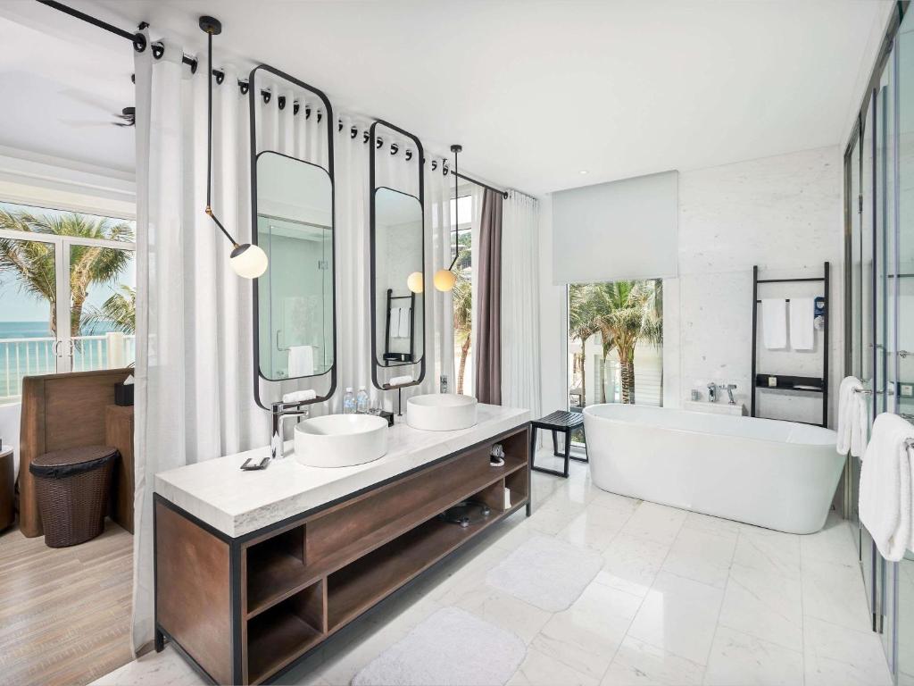 Biệt Thự 3 Phòng Ngủ Hướng Biển Có Hồ Bơi Riêng