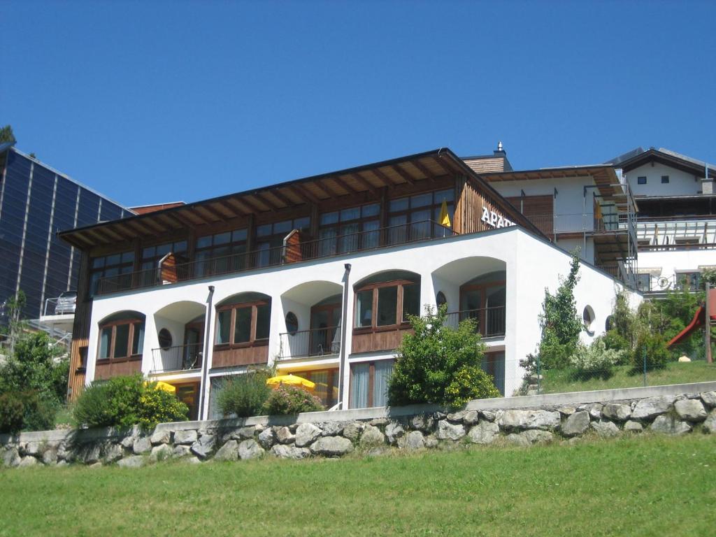 Budova, v ktorej sa apartmán nachádza