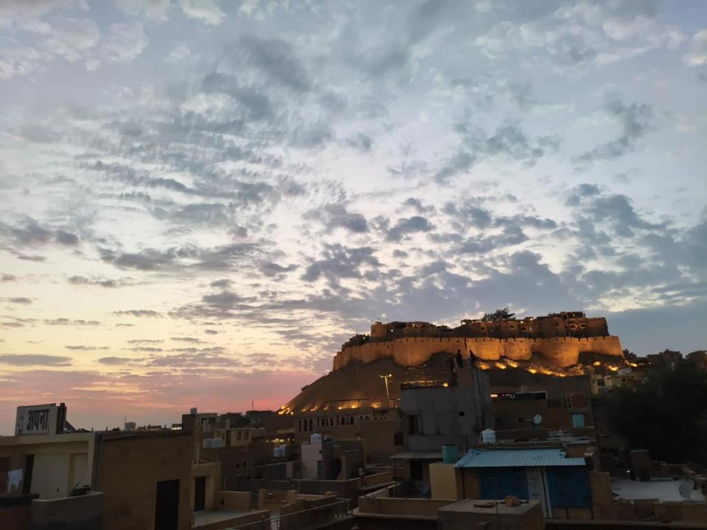 a view of the city of jaipur at sunset at Third eye view hotel and hostel in Jaisalmer