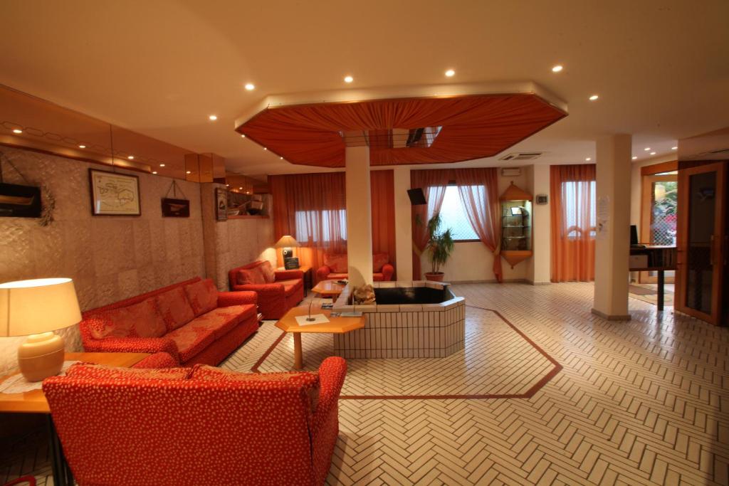 Posezení v ubytování Hotel Gabbiano