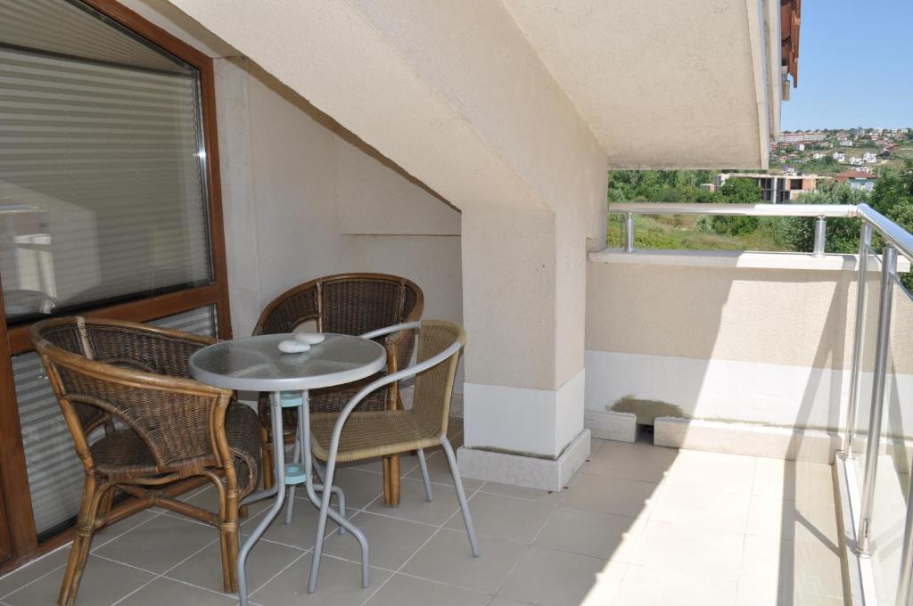 Balkón nebo terasa v ubytování Villa Sun Village Byala