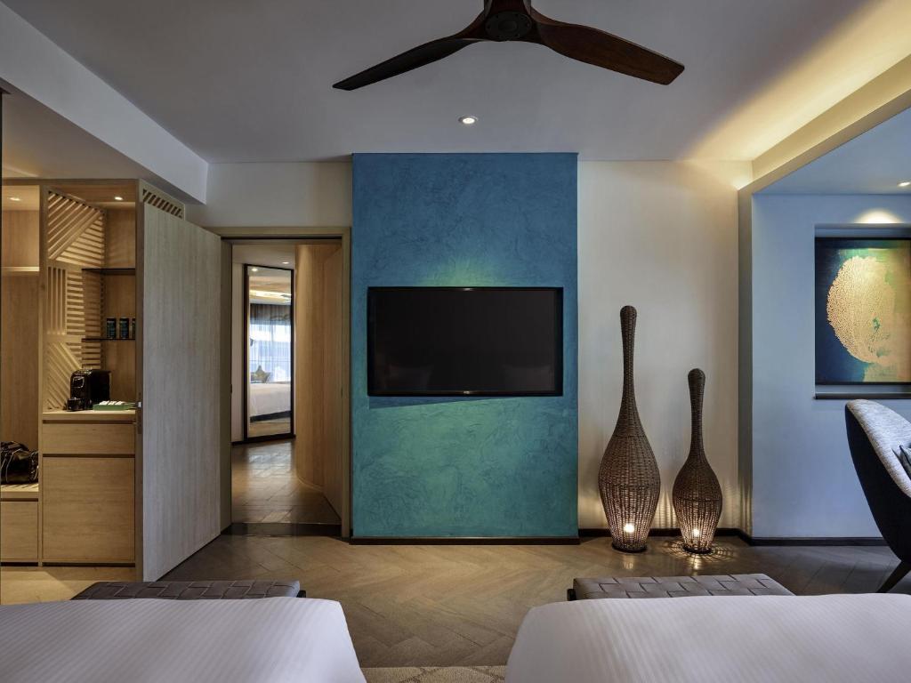 Two-Bedroom Premium Family Suite with Resort View