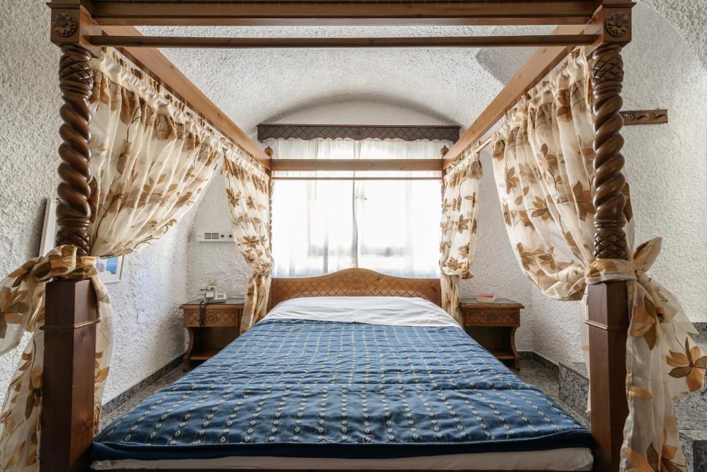 Hotel Porto Perissa - 14