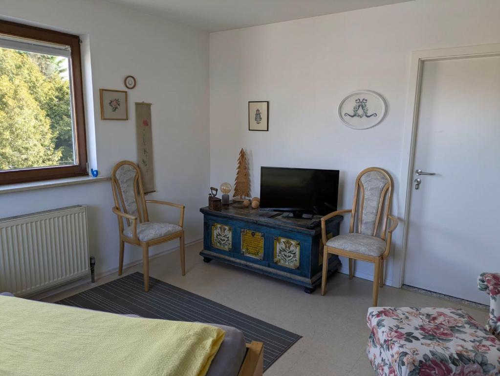 Pension Eltmann - Large Double Or Twin Room