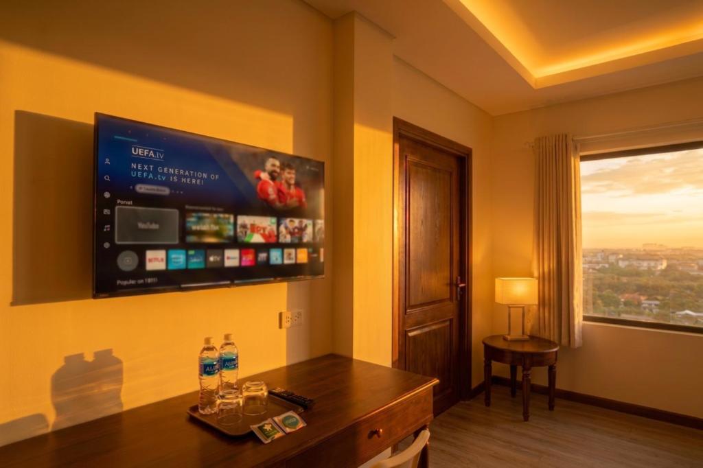 Excel Hotel Bangkok former Sri Krungthep Hotel - Deluxe Quadruple Room