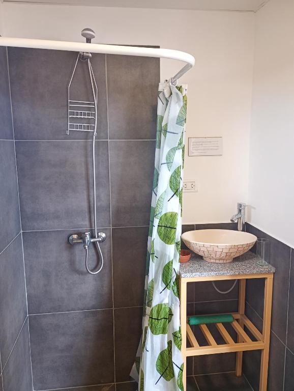 Refugio Vegetariano Quilembay - sobre playa