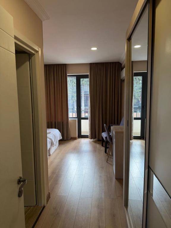 تصویر اتاق‌های Hotel Warm Stay - تصویر ۲