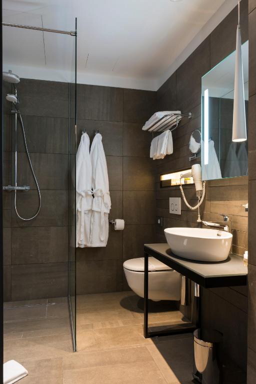Koupelna v ubytování Livris Hotel