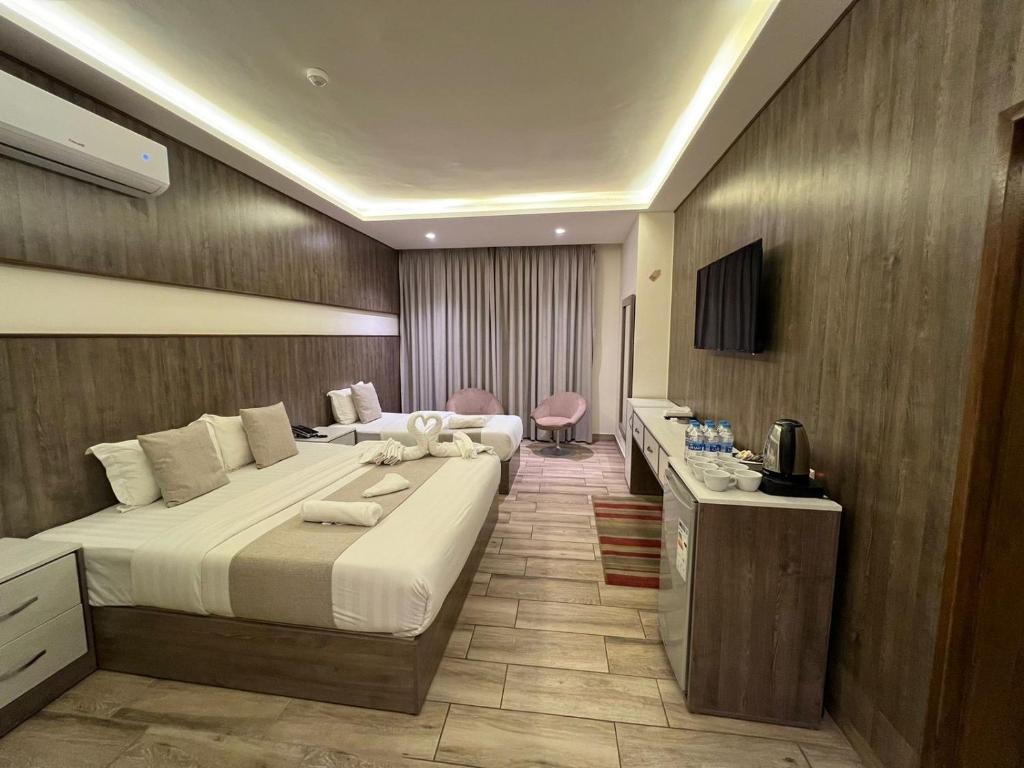 Sky Hotel - Delüks Aile Odası