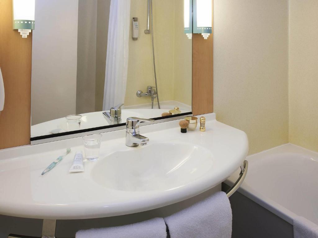 ibis Paris Pantin Eglise - Standard Double Room With Sofa Bed