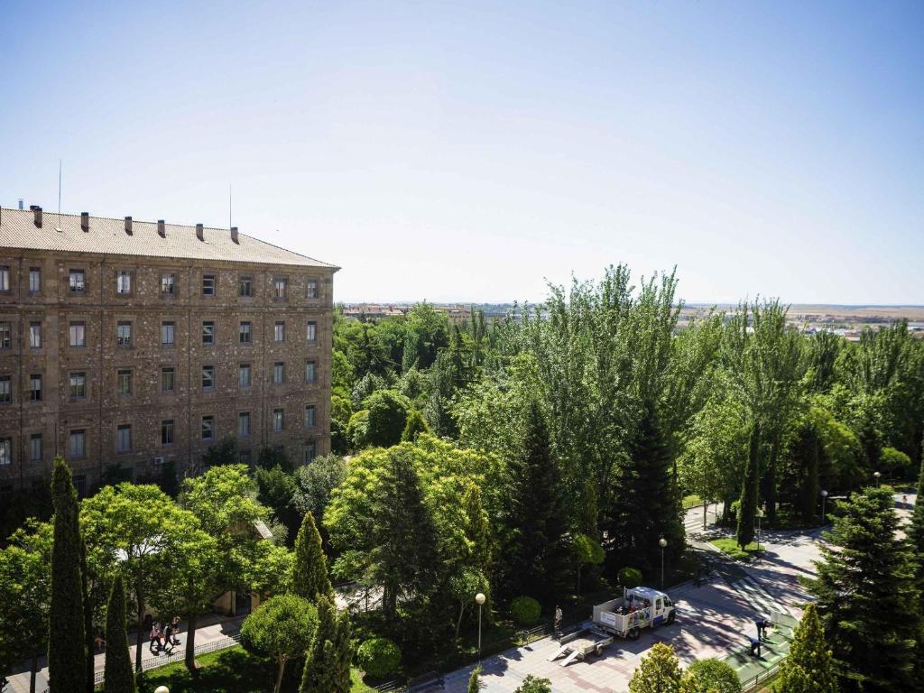 Ibis Salamanca - Housity