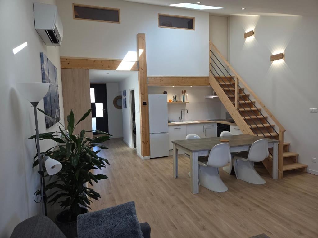 Foto de la galeria de Le pommier a Aiglun