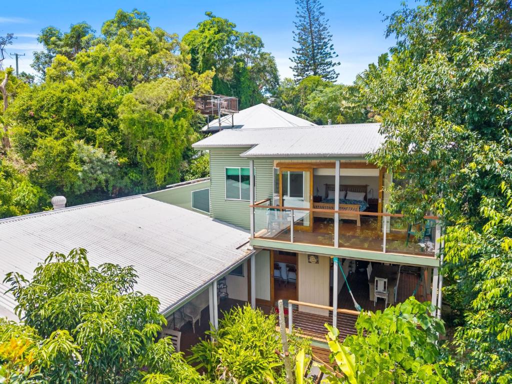 an aerial view of a house with trees at Dragonflies on Billa in Point Lookout