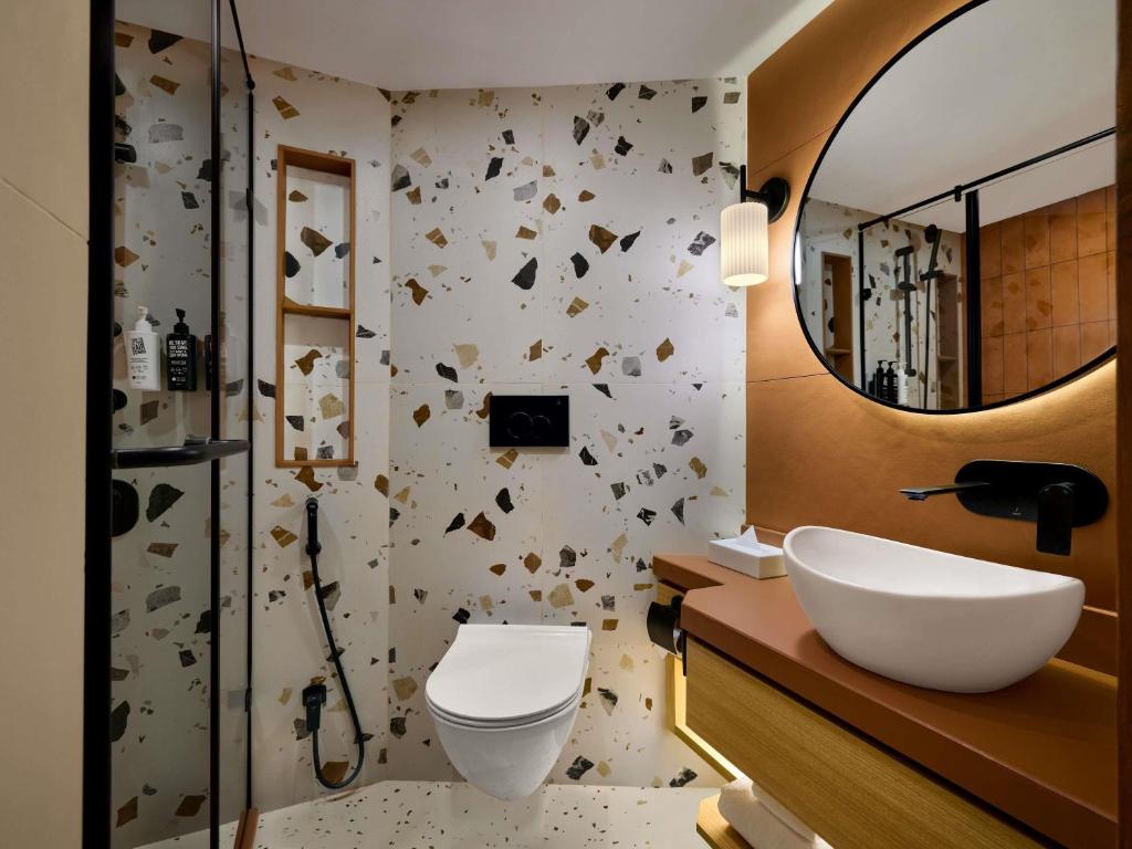 ibis New Delhi Aerocity - An Accor Brand photo