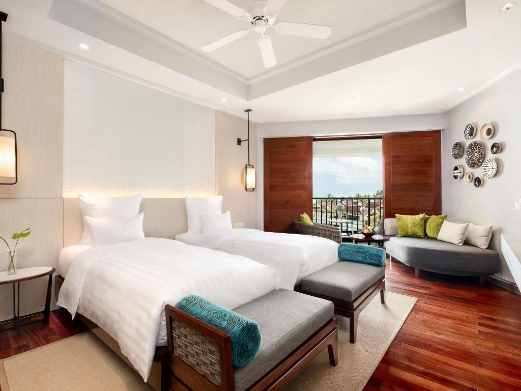 Deluxe Two Single Beds Room with Ocean View