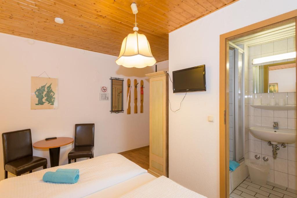 Koupelna v ubytování Hotel Moosbichl