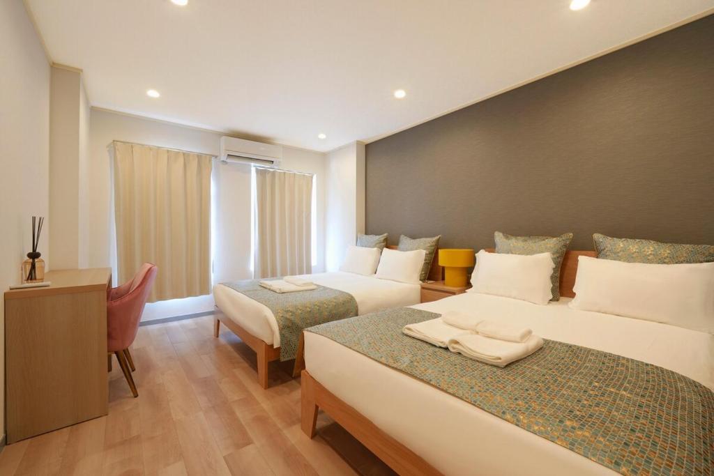 Tsutenkaku 1 min, JR, subway 2 min, single-family house, station close, Namba Shinsaibashi Kansai Airport Umeda, USJ direct