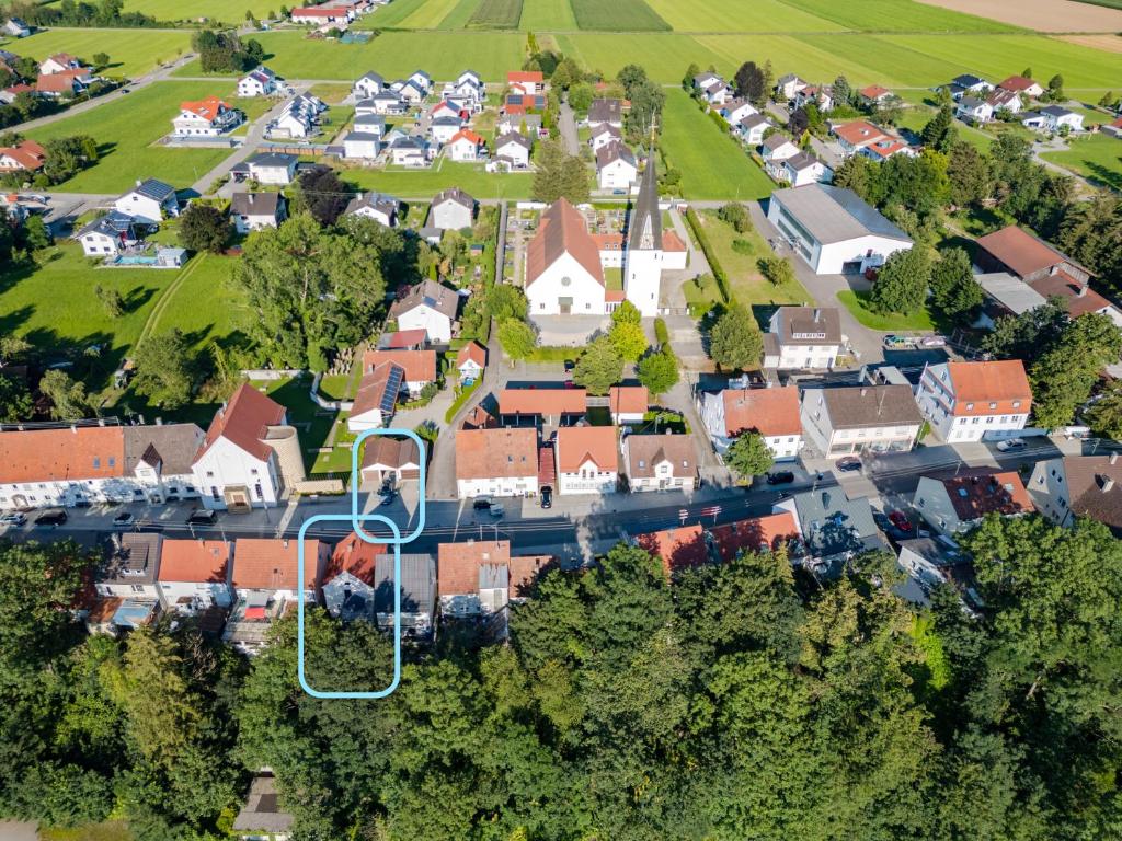 an aerial view of a small village with houses at Haus MALEA by Wohn-Zeit - über 200 Betten im Umkreis von 87700 Memmingen in Fellheim
