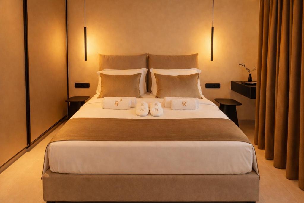 Domain Athens Nira